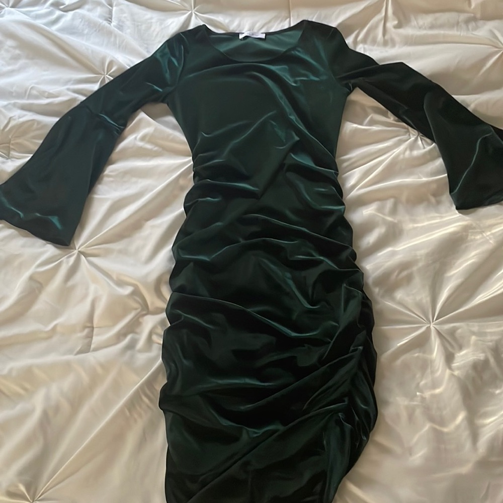 PINK BLUSH MATERNITY Ruched Bell Sleeve Velvet green dress